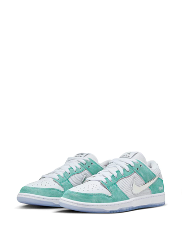 NIKE SB DUNK APRIL SKATEBOARDS