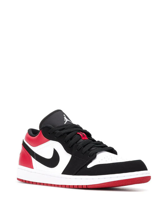 NIKEE JORDAN RETRO 1 LOW BLACK TOE