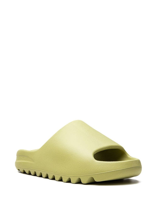 YEEZY SLIDES RESIN