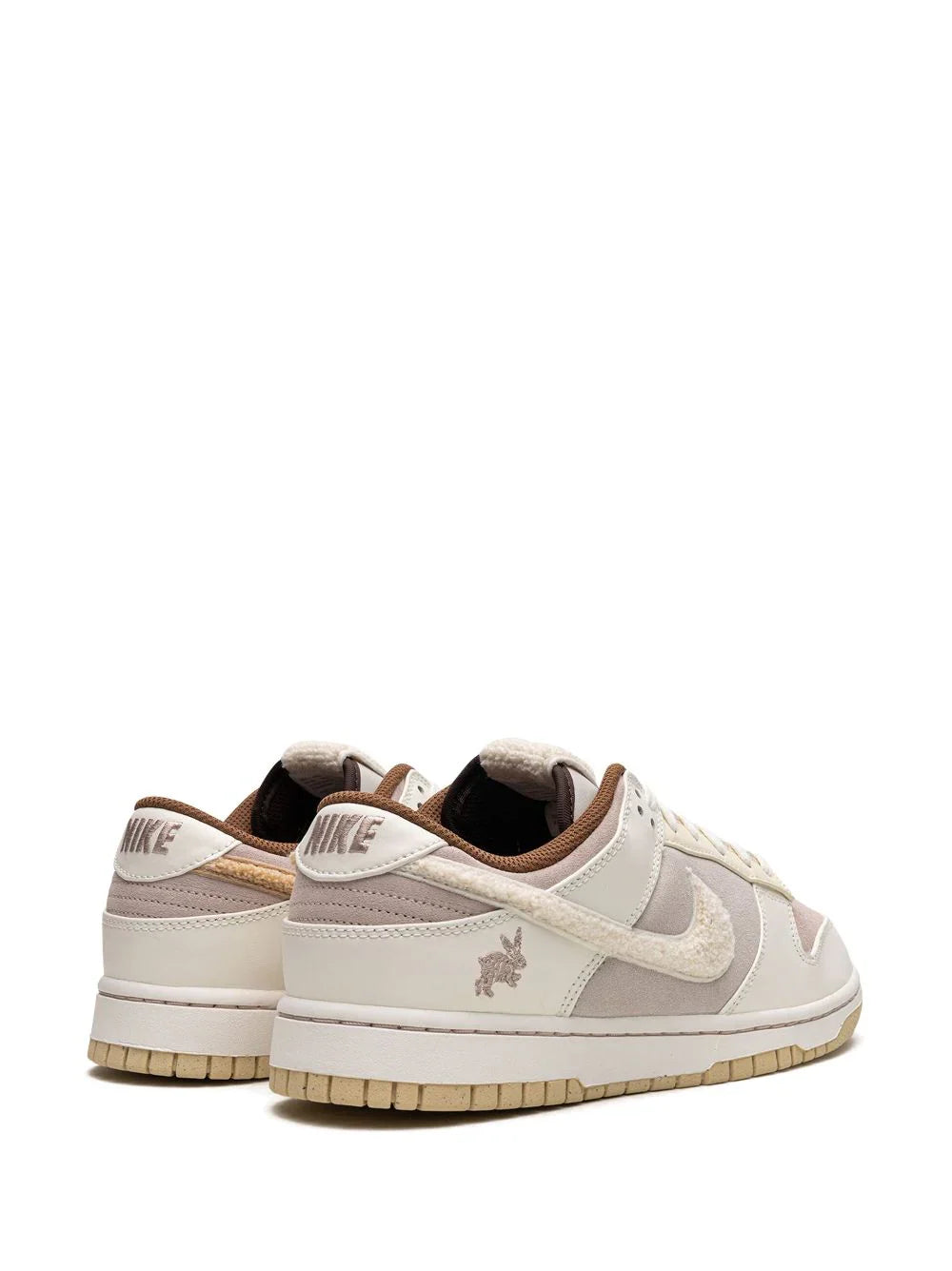 NIKEE SB DUNK LOW YEAR OF THE RABBIT