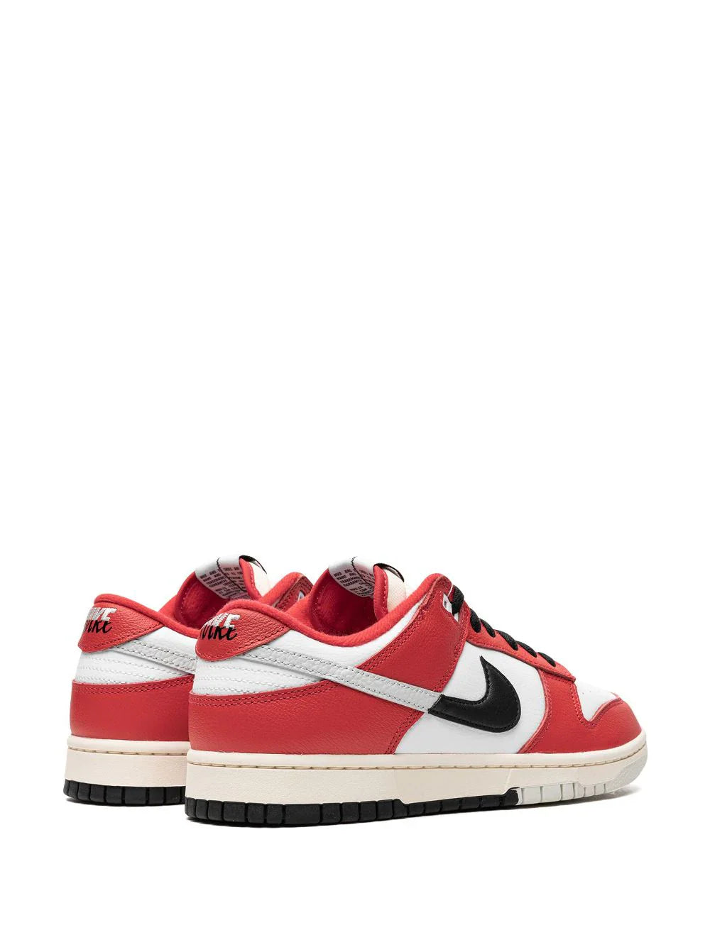 NIKEE SB DUNK LOW SPLIT CHICAGO