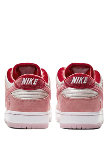NIKE SB DUNK LOW STRANGE LOVE