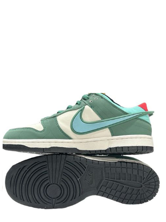 NIKE SB DUNK LOW SAINT SEIYA PRINT