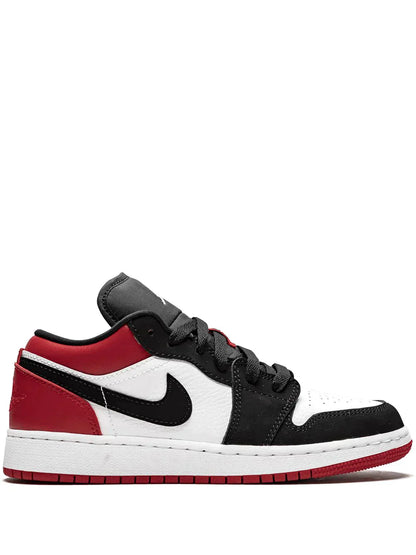 AIR JORDAN RETRO 1 LOW BLACK TOE