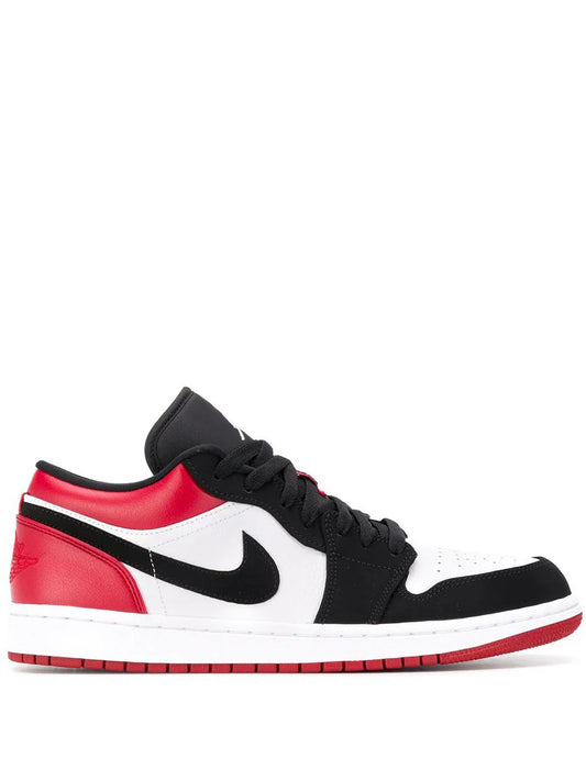 NIKEE JORDAN RETRO 1 LOW BLACK TOE