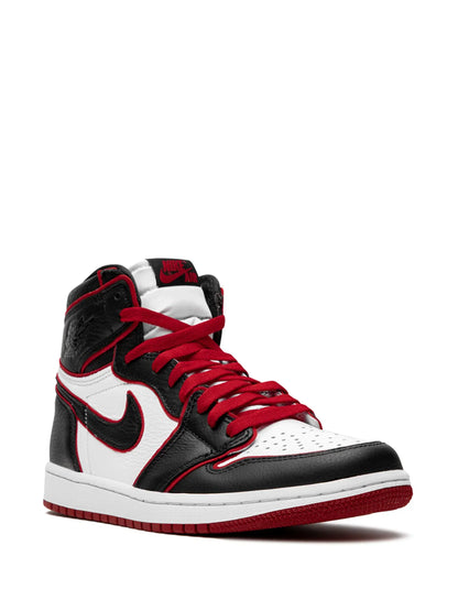 NIKE AIR JORDAN RETRO 1 BLOODLINE