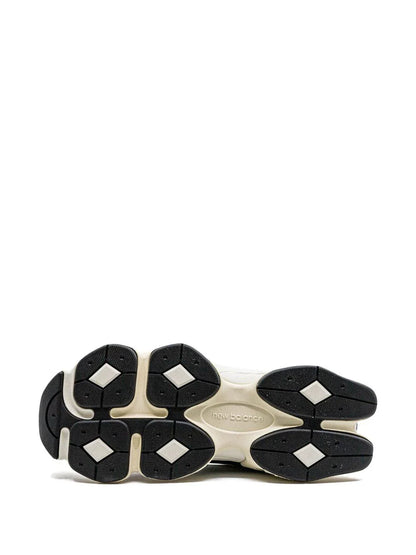 NEW BALANCE 9060R BLACK WHITE