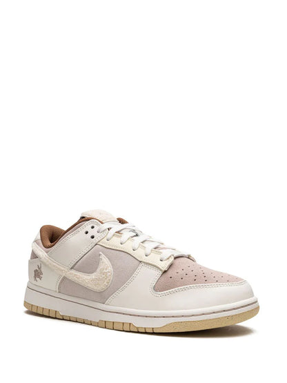 NIKEE SB DUNK LOW YEAR OF THE RABBIT