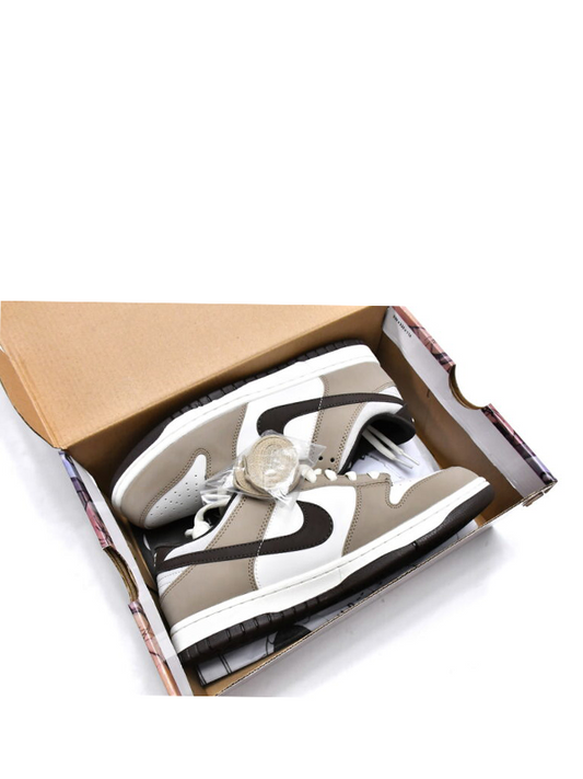 NIKEE OTOMO KATSUHIRO X DUNK LOW STEAM BOY