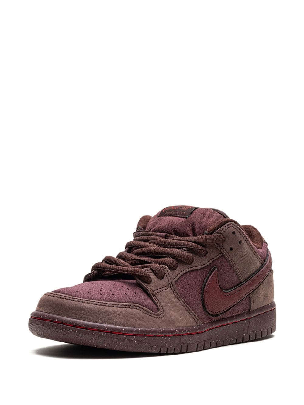 NIKEE SB DUNK LOW CITY OF LOVE BURGUNDY CRUSH