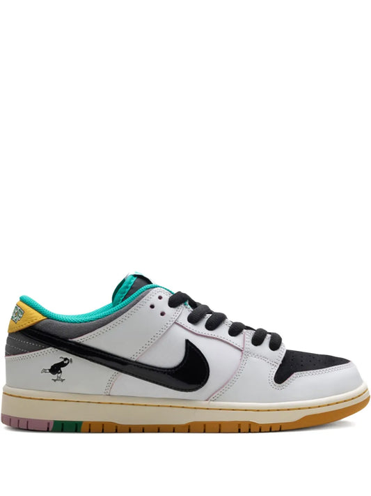 SB X CSEF DUNK LOW PRO SHOES SUMMIT WHITE BLACK WHITEIRON
