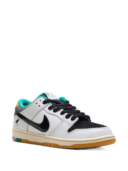 SB X CSEF DUNK LOW PRO SHOES SUMMIT WHITE BLACK WHITEIRON