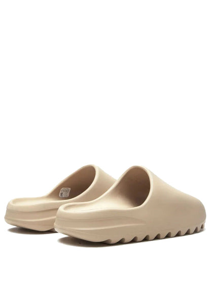 YEEZY SLIDE BEIGE