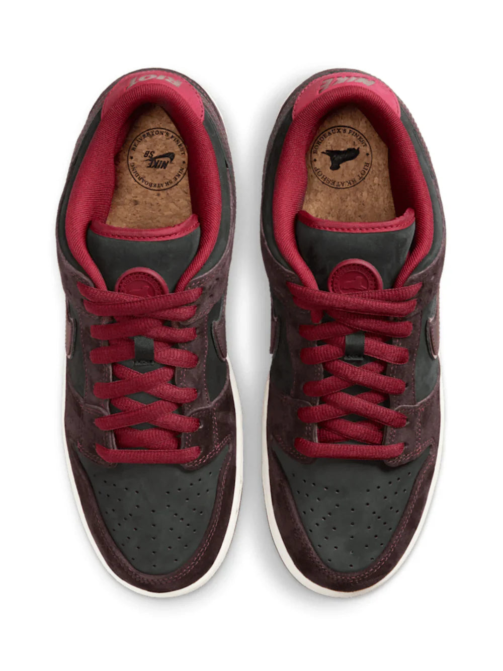 NIKE SB DUNK LOW X RIOT