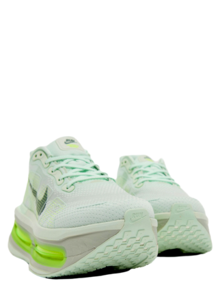 NIKE VOMERO PREMIUM BARELY GREEN VOLT