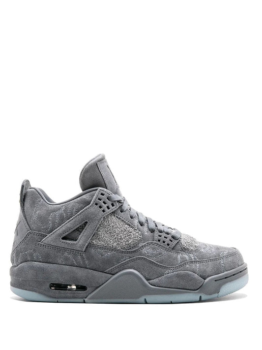 JORDAN RETRO 4 KAWS COOL GREY GLOW IN DARK